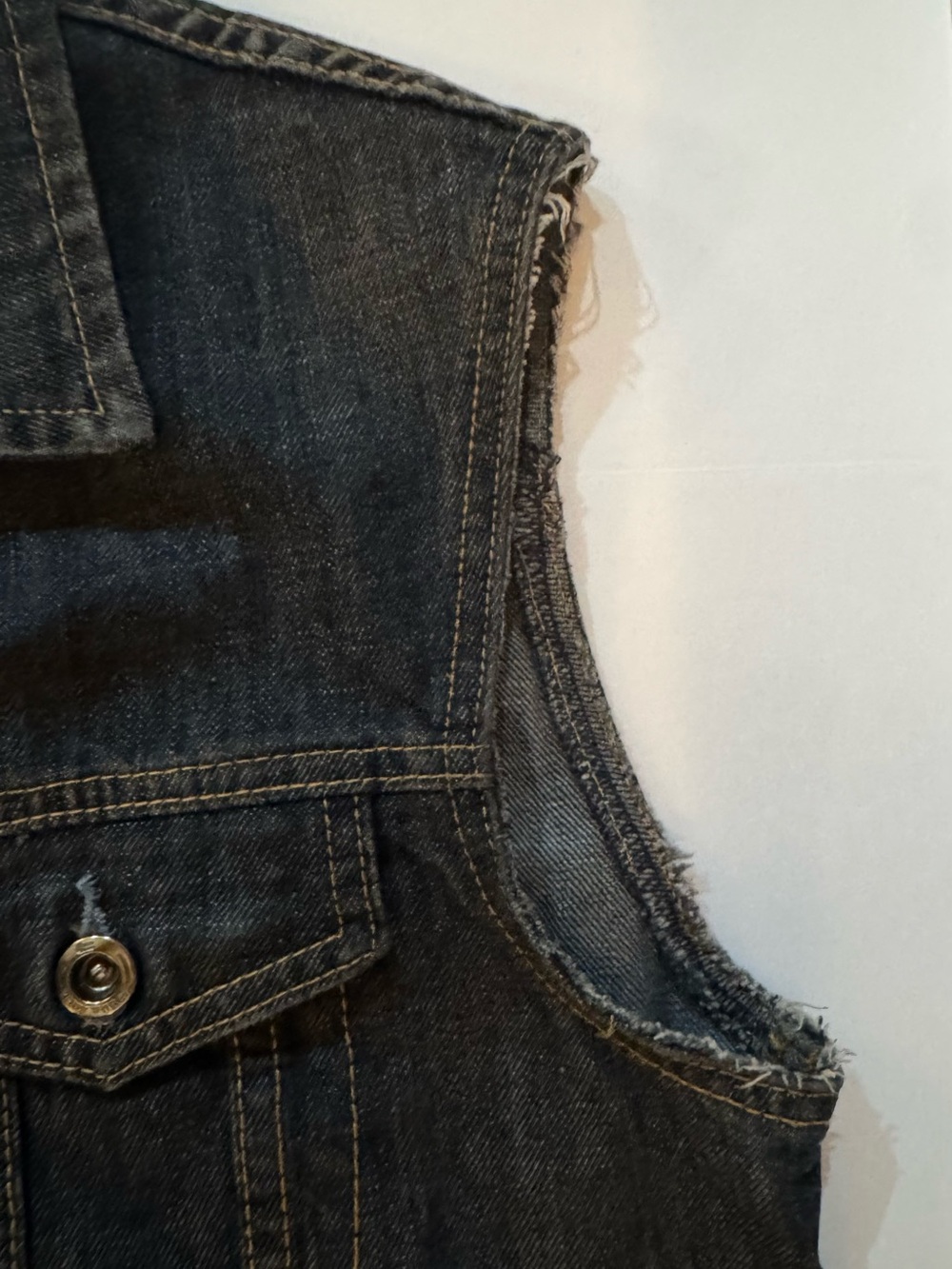 Vintage RG 512 Sleeveless Blue Jean Jacket - Picture 13 of 13
